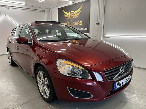 Volvo V60 2 of 27