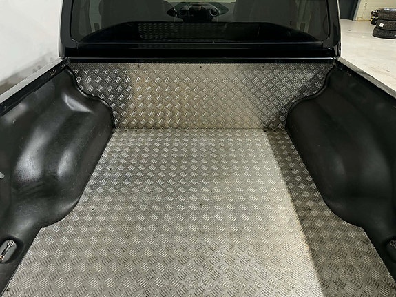 Volkswagen Amarok 7 of 16