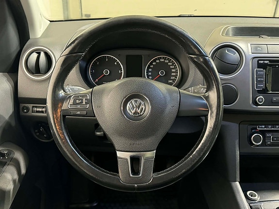 Volkswagen Amarok 9 of 16