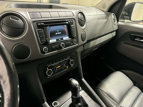 Volkswagen Amarok 11 of 16