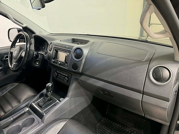 Volkswagen Amarok 4 of 16