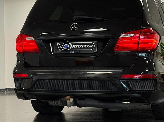 Mercedes-Benz GL350 9 of 24