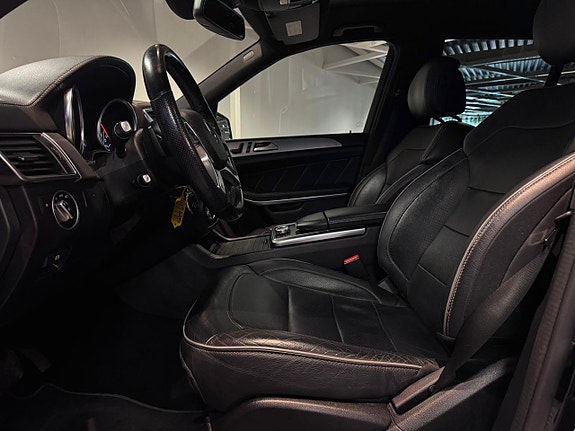 Mercedes-Benz GL350 13 of 23