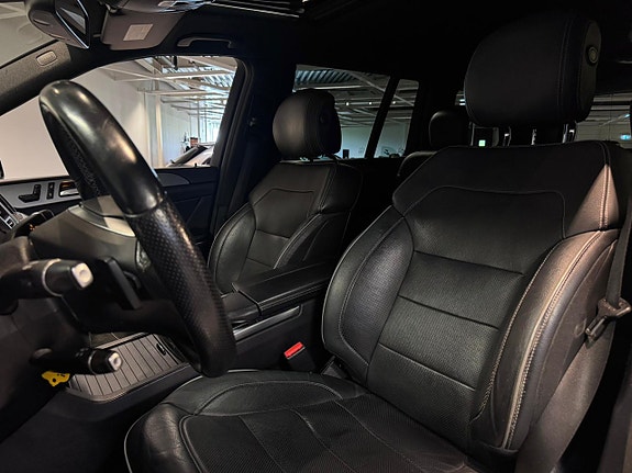 Mercedes-Benz GL350 14 of 23