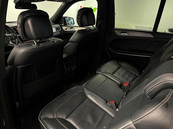 Mercedes-Benz GL350 23 of 24