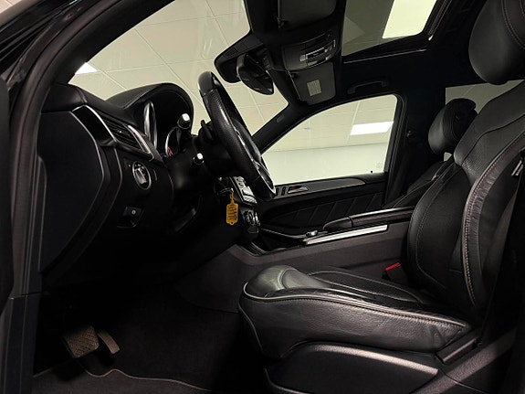 Mercedes-Benz GL350 17 of 24