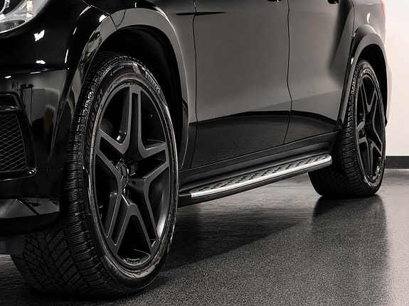 Mercedes-Benz GL350 12 of 24