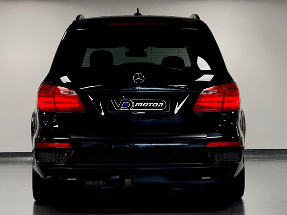 Mercedes-Benz GL350 7 of 24
