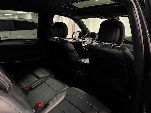 Mercedes-Benz GL350 22 of 24
