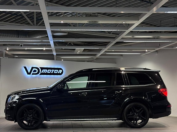 Mercedes-Benz GL350 2 of 5