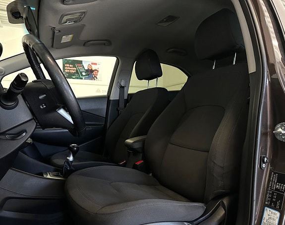 Kia Rio 7 of 11