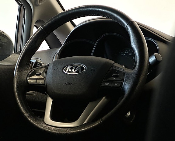 Kia Rio 9 of 11