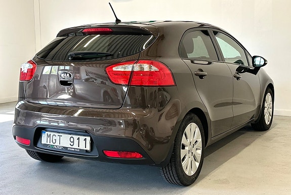 Kia Rio 4 of 11