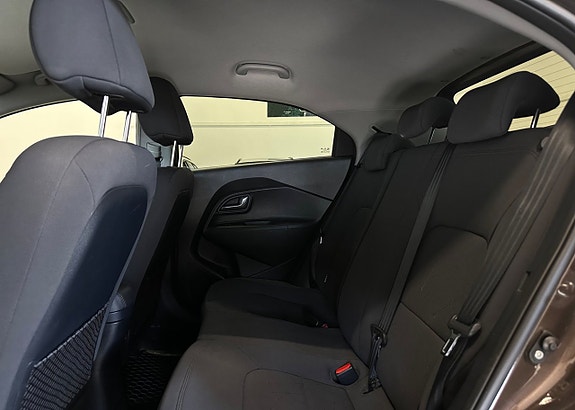 Kia Rio 8 of 11