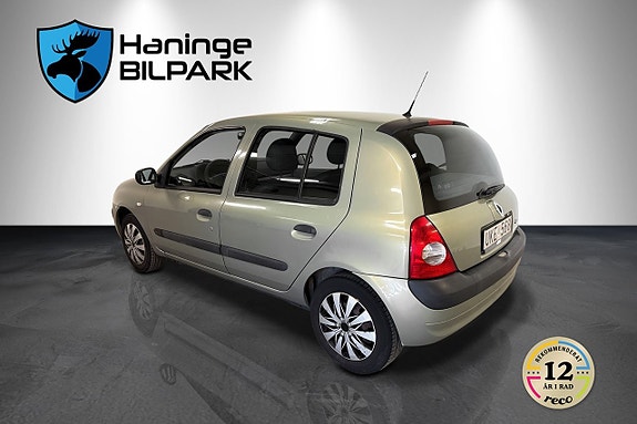 Renault Clio 8 of 19