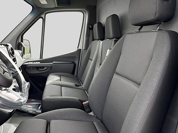 Mercedes-Benz Sprinter 317 9 of 12