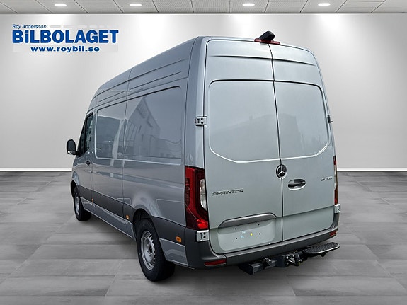 Mercedes-Benz Sprinter 317 12 of 12