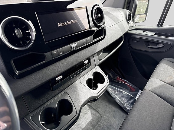 Mercedes-Benz Sprinter 317 7 of 12