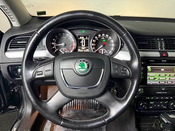 Skoda Superb 12 of 17
