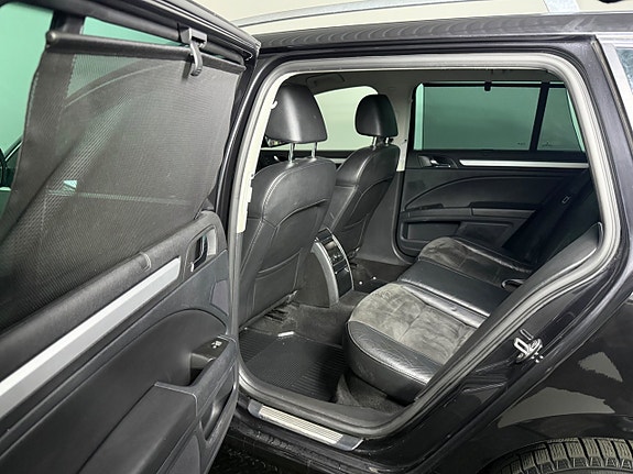 Skoda Superb 11 of 17
