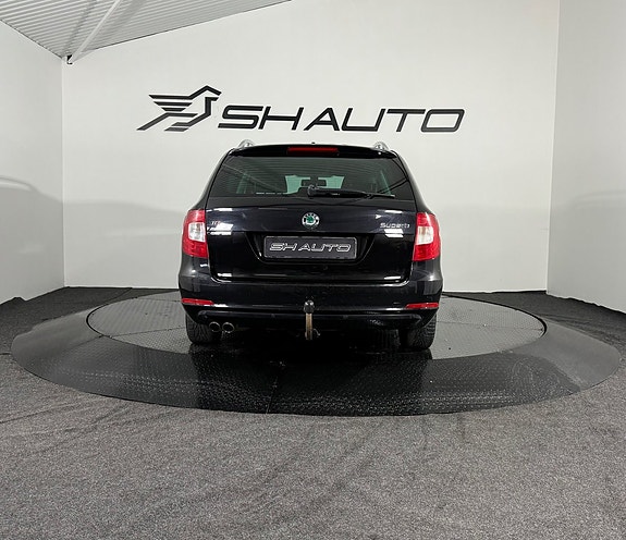 Skoda Superb 6 of 17