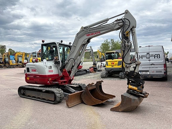 Takeuchi TB260 5 of 5