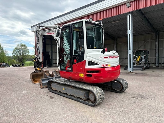 Takeuchi TB260 3 of 5