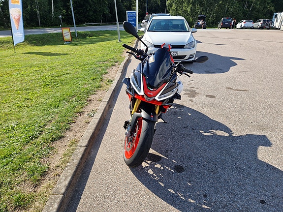 Aprilia TUONO V4 FACTORY 2 of 3