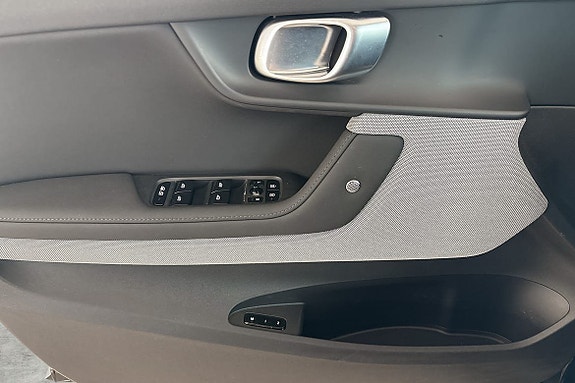 Polestar 2 24 of 30