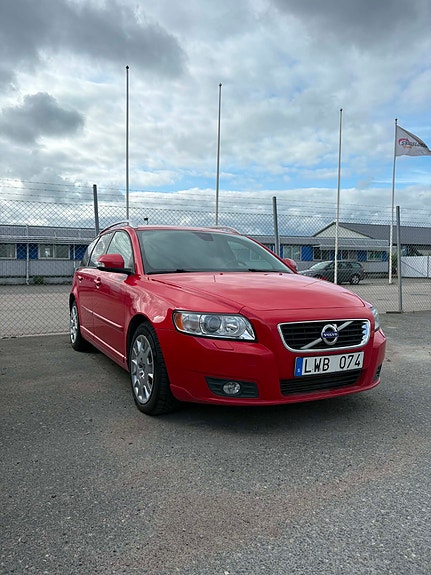 Volvo V50 4 of 6