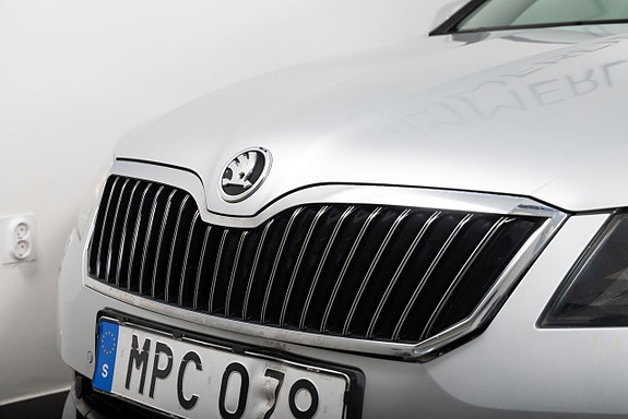Skoda Superb 3 of 5