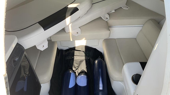 Doral 245 Escape / Mercr 6,2 MPI -08 7 of 9