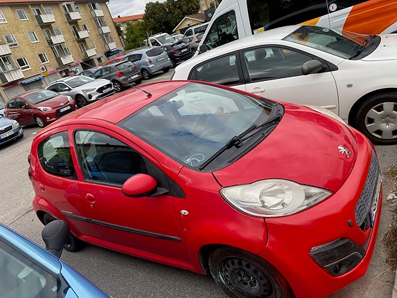 Peugeot 107 2 of 4