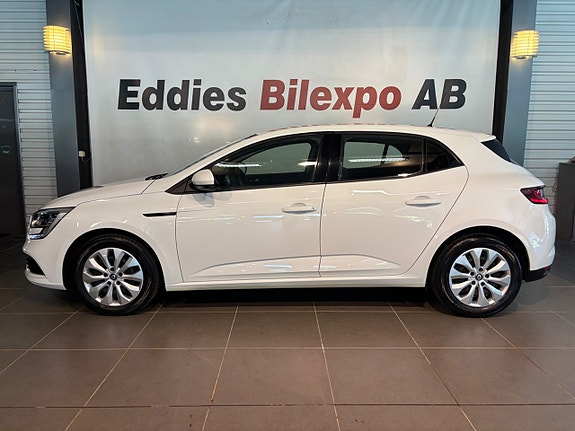Renault Megane 2 of 10