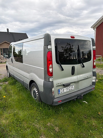 Opel Vivaro 5 of 5