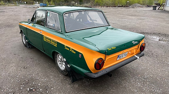 Ford Cortina 2 of 8