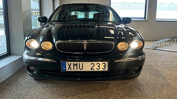 Jaguar X-TYPE 7 of 11