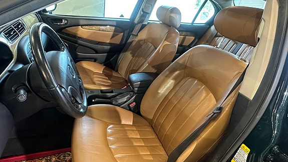 Jaguar X-TYPE 4 of 11
