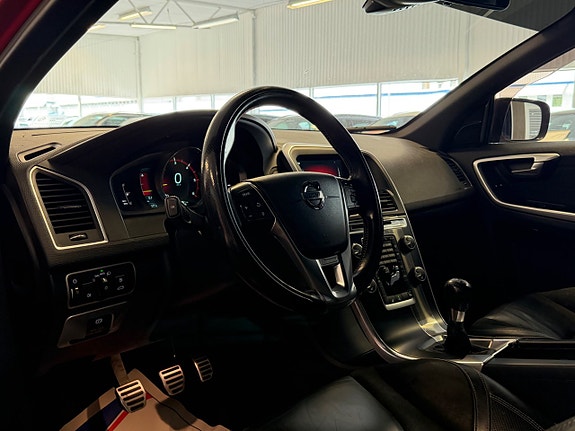 Volvo XC60 19 of 30