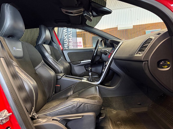 Volvo XC60 9 of 30
