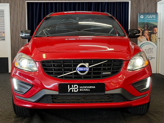 Volvo XC60 2 of 30