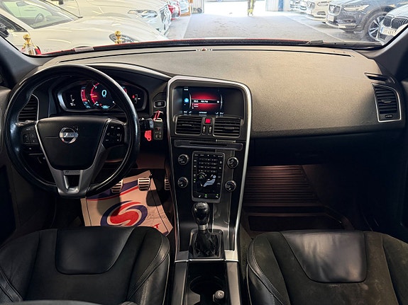 Volvo XC60 18 of 30