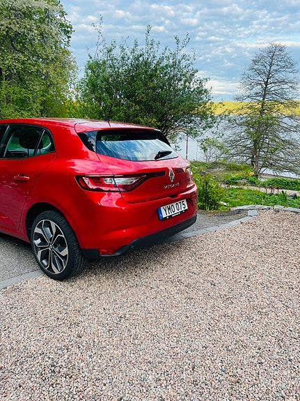 Renault Megane IV 4 of 5