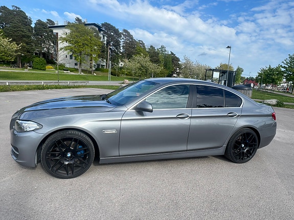 BMW 520d 4 of 5