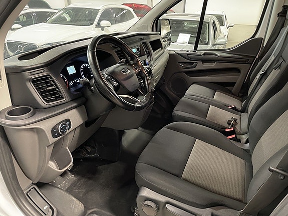 Ford Transit Custom 4 of 5