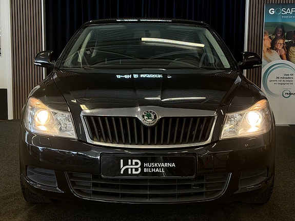 Skoda Octavia 2 of 5