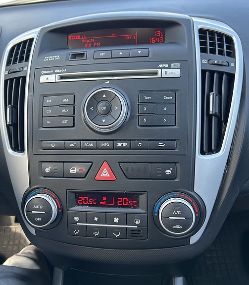 Kia Ceed 8 of 10