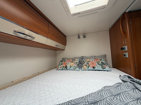 Adria CORAL S 680SP Tvärställd säng -5 bältade-Stor sittgrupp-3500kg! 15 of 19