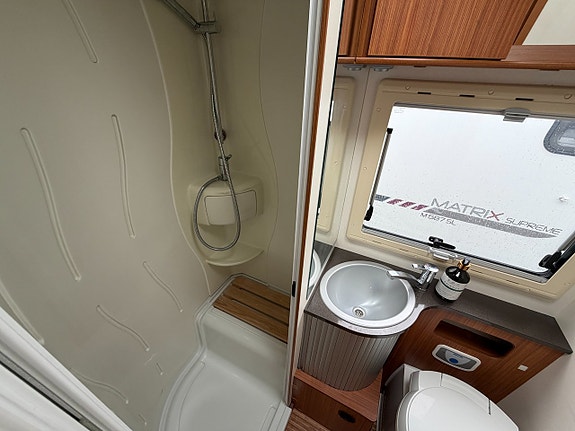 Adria CORAL S 680SP Tvärställd säng -5 bältade-Stor sittgrupp-3500kg! 17 of 19
