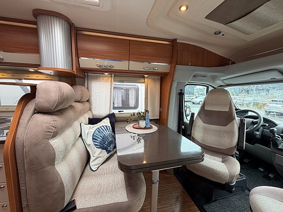 Adria CORAL S 680SP Tvärställd säng -5 bältade-Stor sittgrupp-3500kg! 8 of 19
